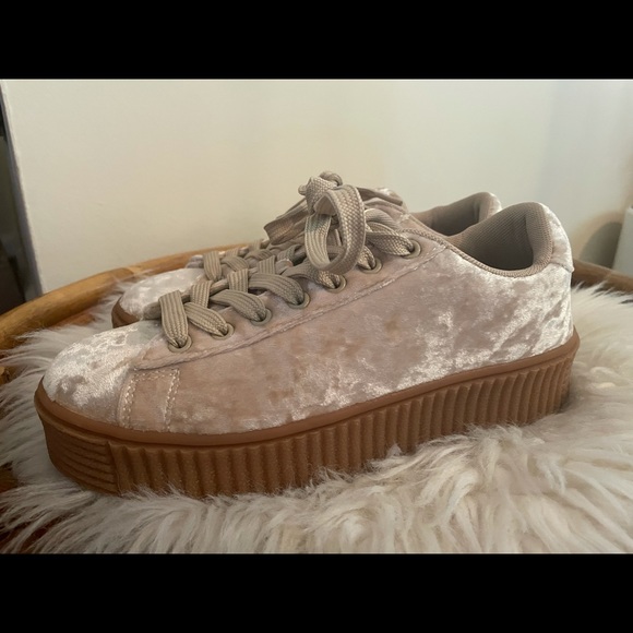 Forever 21 velvet lace up platform sneakers - Picture 3 of 3